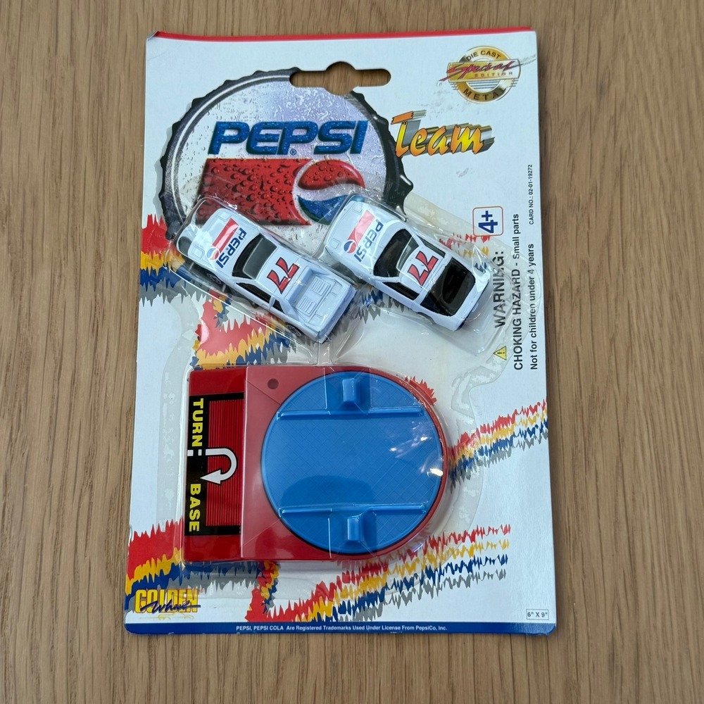 Golden Wheel Pepsi Team Die-Cast Metal #19272B Turn Base Playset NIP‎ Vintage